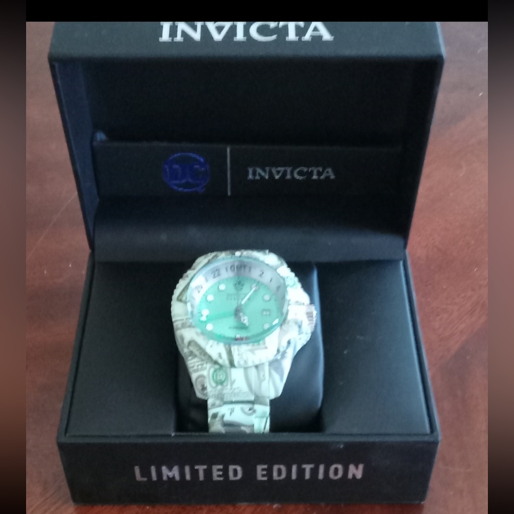 Invicta Reserve Hydromax with Mint Green Dial